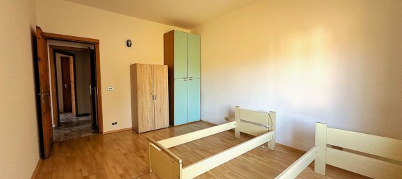 8 rooms Villa in Udine, Italy No. 15809 17