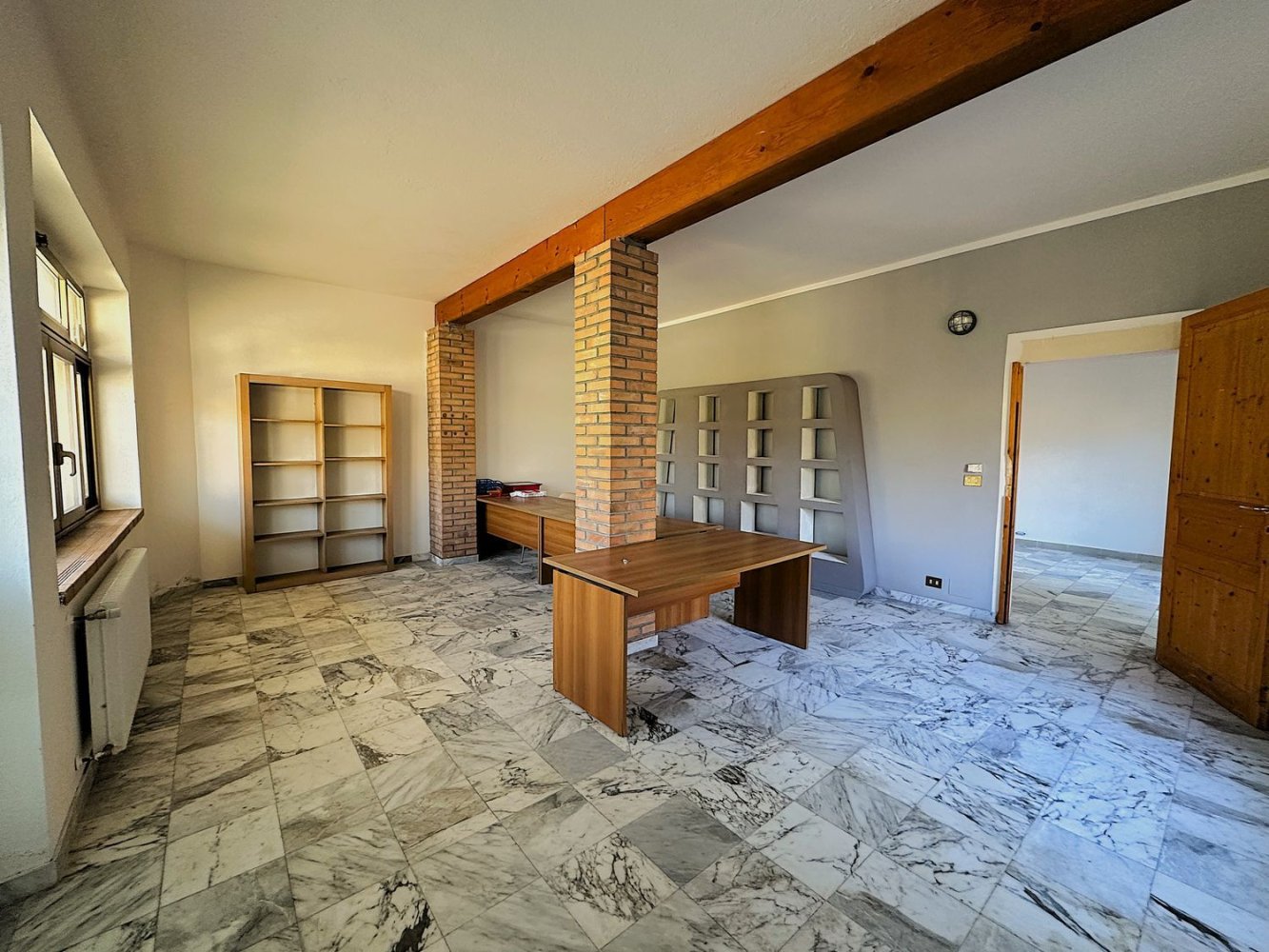 8 rooms Villa in Udine, Italy No. 15809