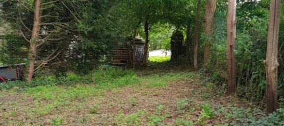  Land in Trucy, France No. 94682 8