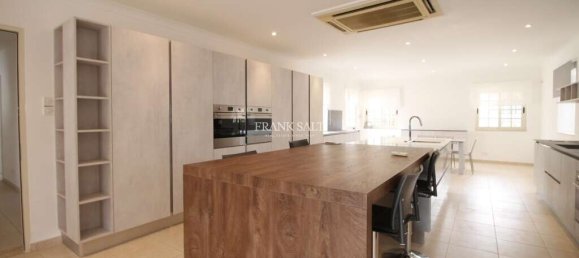 4 bedrooms Bungalow in Saint Paul's Bay, Malta No. 3266 10