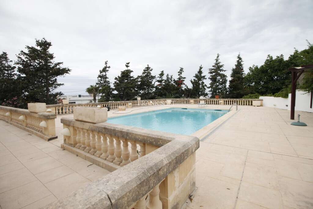 4 bedrooms Bungalow in Saint Paul's Bay, Malta No. 3266