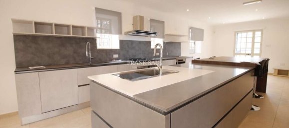 4 bedrooms Bungalow in Saint Paul's Bay, Malta No. 3266 8