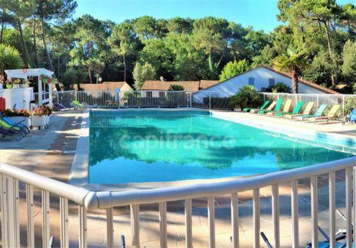 Casa de 2 dormitorios en Royan, France No. 24914