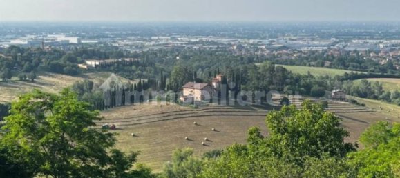 2 bedrooms Apartment in Maranello, Italy No. 313512 24