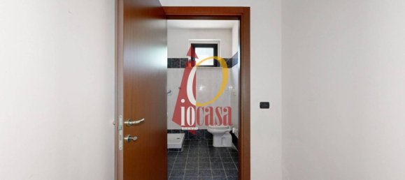 2 rooms Office in San Giuliano Milanese, Italy No. 376631 5