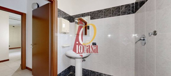 2 rooms Office in San Giuliano Milanese, Italy No. 376631 7