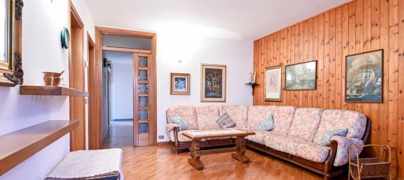 3 rooms Apartment in Selvino, Italy No. 165368 2