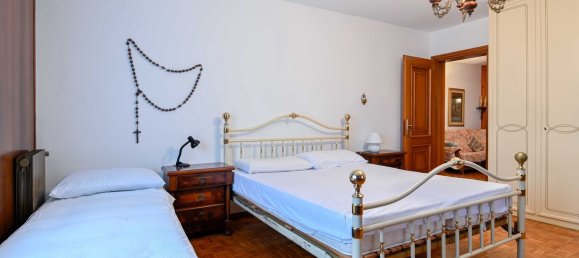 3 rooms Apartment in Selvino, Italy No. 165368 9