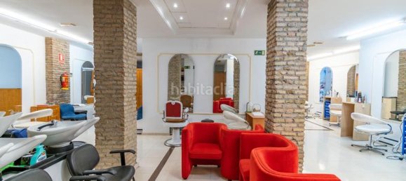 Gewerbliche Immobilie in Granada, Spain 193m², Nr. 180722 2