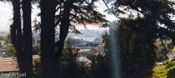 9 bedrooms Building in Porto, Portugal No. 35238 4