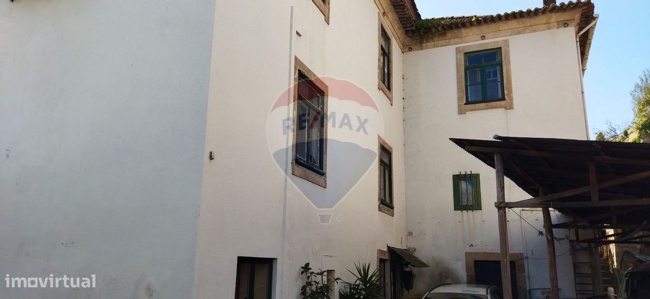 9 bedrooms Building in Porto, Portugal No. 35238