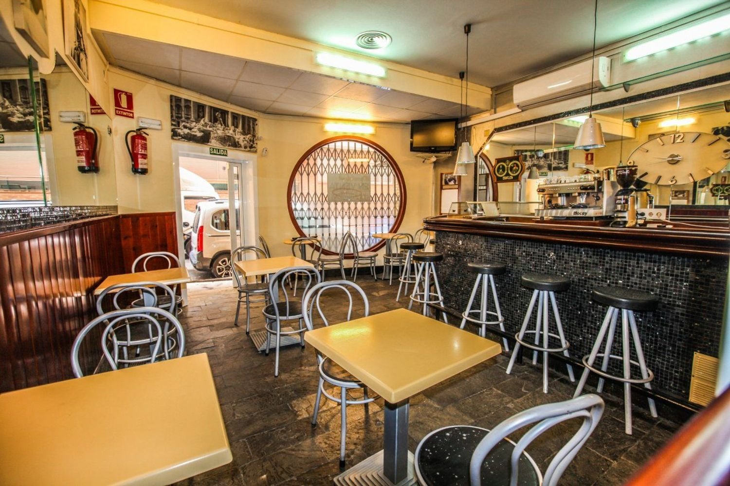 54m² Commercial property in Calafell, Spain No. 113623