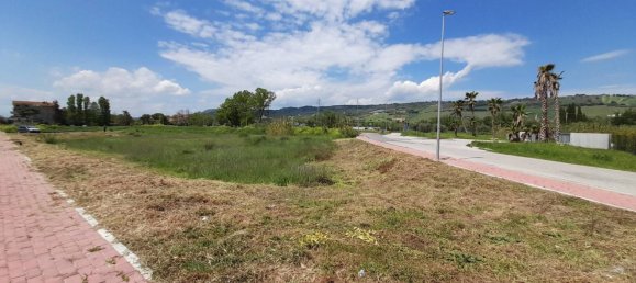 752m² Land in Campofilone, Italy No. 136479 2