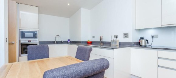 Офис с 2 спальнями в Брентфорд, Великобритания № 12344 7