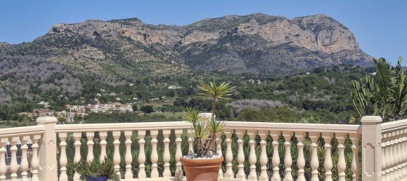 6 bedrooms House in Pedreguer, Spain No. 154671 4