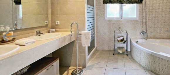 6 bedrooms House in Pedreguer, Spain No. 154671 19