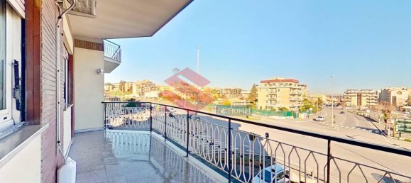 3 rooms Apartment in Rome, Italy No. 36061 5