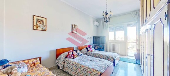 3 rooms Apartment in Rome, Italy No. 36061 11