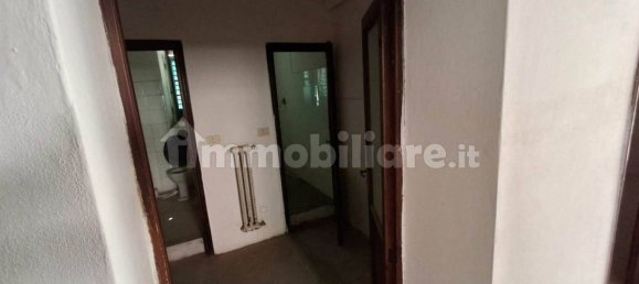 2 Schlafzimmer Wohnung in Florence, Italy, Nr. 44280 4