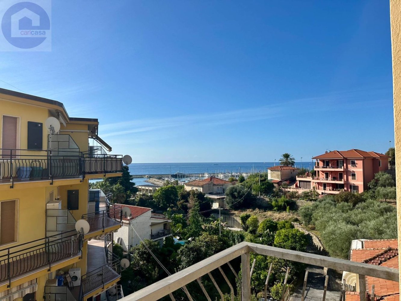 4 bedrooms Apartment in Santo Stefano al Mare, Italy No. 374770