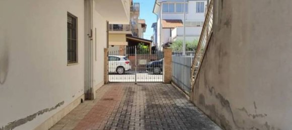 Edificio de 5 habitaciónes en Alba Adriatica, Italy No. 174147 21