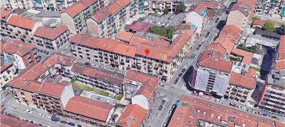 2-salle Appartement à Turin, Italy No. 10188 10