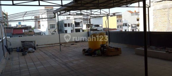 290m² House in Tambora, Indonesia No. 1775 18