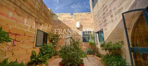 4 bedrooms Farm in Zurrieq, Malta No. 2233 5