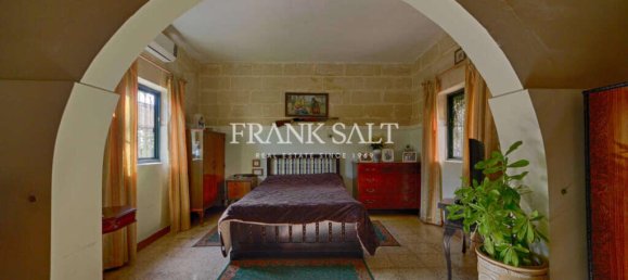4 bedrooms Farm in Zurrieq, Malta No. 2233 14
