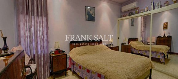 4 bedrooms Farm in Zurrieq, Malta No. 2233 16