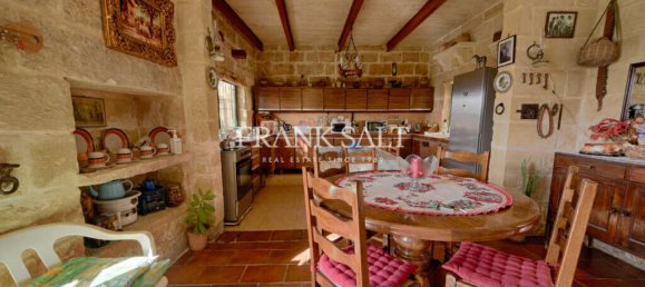 4 bedrooms Farm in Zurrieq, Malta No. 2233 9