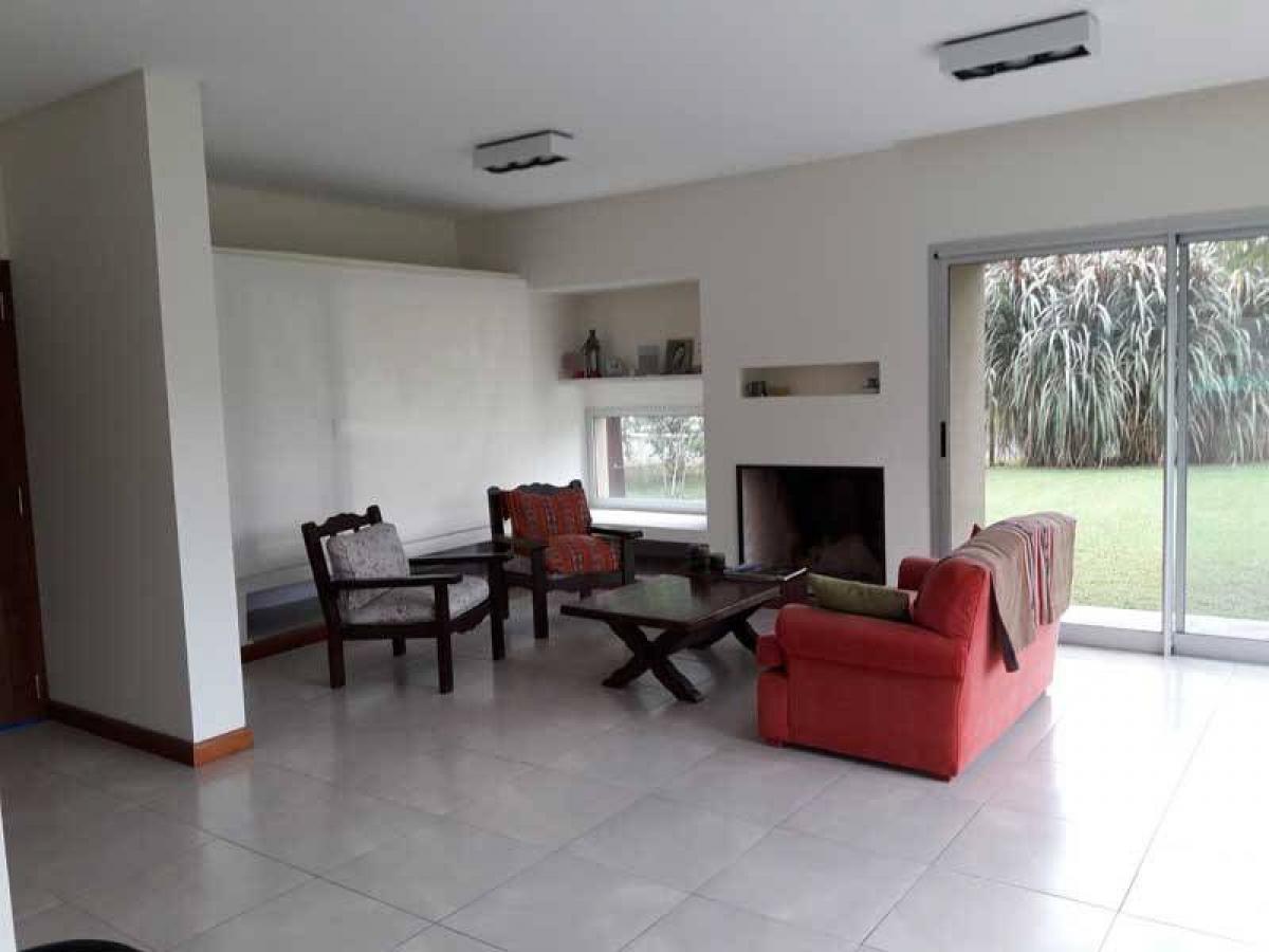 Дом с 3 спальнями в Пилар, Аргентина № 88513