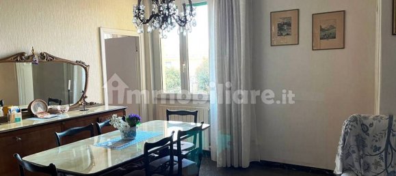 4 bedrooms Apartment in Genoa, Italy No. 140220 3