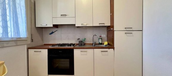 3 bedrooms Apartment in L'Aquila, Italy No. 377539 6