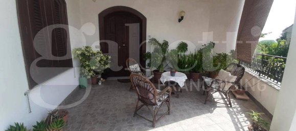 6 bedrooms Villa in Vairano Patenora, Italy No. 313941 4