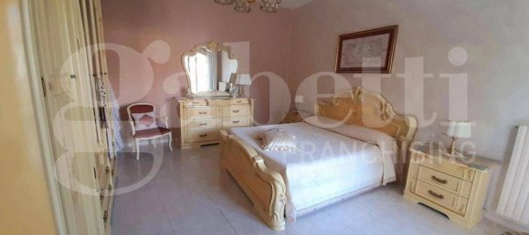 6 bedrooms Villa in Vairano Patenora, Italy No. 313941 12