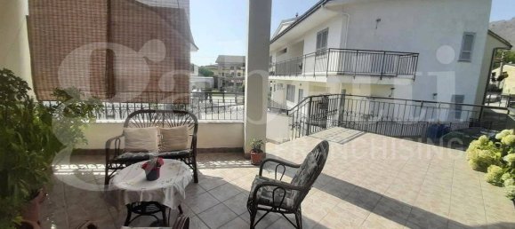 6 bedrooms Villa in Vairano Patenora, Italy No. 313941 5