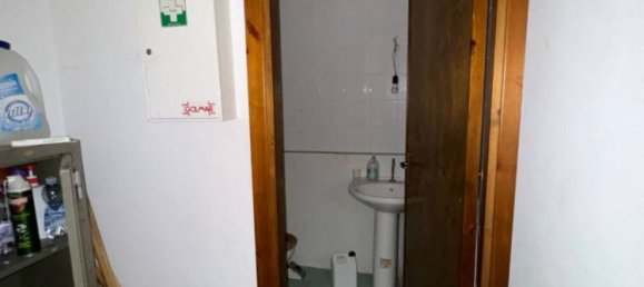 4-Zimmer Gewerbliche Immobilie in Palermo, Italy, Nr. 63137 7