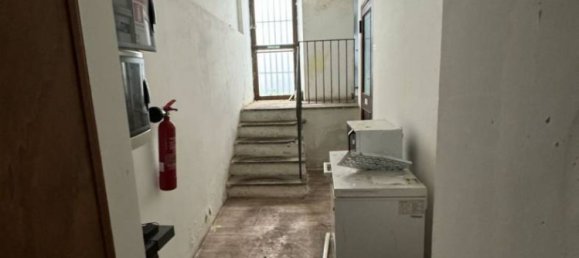 4-Zimmer Gewerbliche Immobilie in Palermo, Italy, Nr. 63137 6