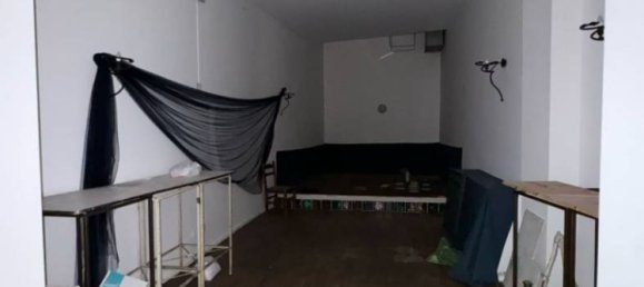 4-Zimmer Gewerbliche Immobilie in Palermo, Italy, Nr. 63137 9