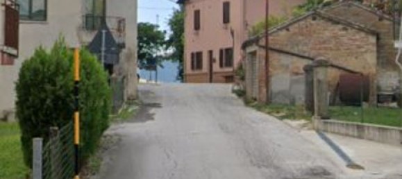 5 rooms Apartment in Cingoli, Italy No. 96695 2