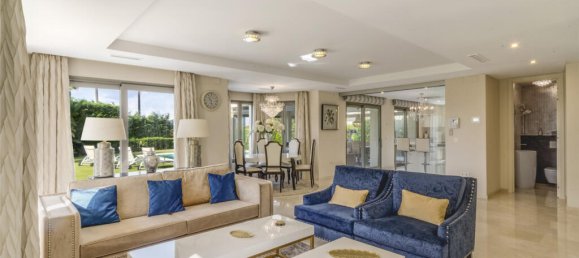 Villa de 5 dormitorios en Marbella, Spain No. 62673 5