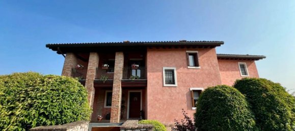 Вилла с 13 спальнями в Удине, Италия № 333019 2