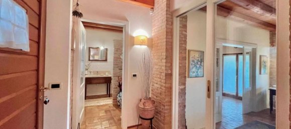 Вилла с 13 спальнями в Удине, Италия № 333019 3