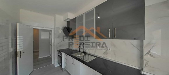 3 bedrooms Apartment in Loures, Portugal No. 94622 3
