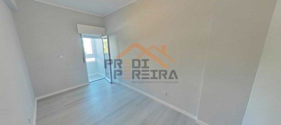 3 bedrooms Apartment in Loures, Portugal No. 94622 8