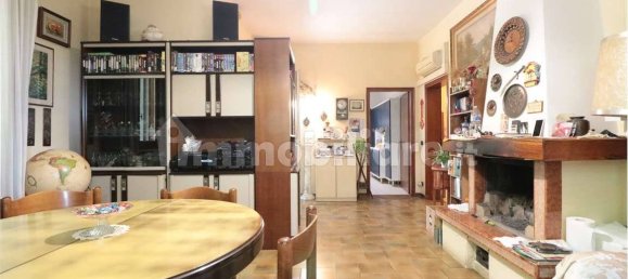 3 Schlafzimmer Haus in Carpi, Italy, Nr. 301062 8