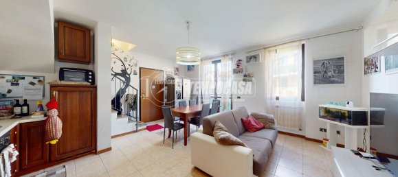 Duplex de 3 divisões em Solbiate con Cagno, Italy N.º 258128 12