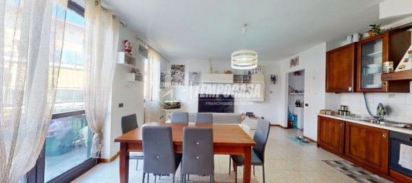 Duplex de 3 divisões em Solbiate con Cagno, Italy N.º 258128 4