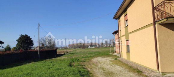 4 bedrooms Villa in San Giorgio in Bosco, Italy No. 220087 3